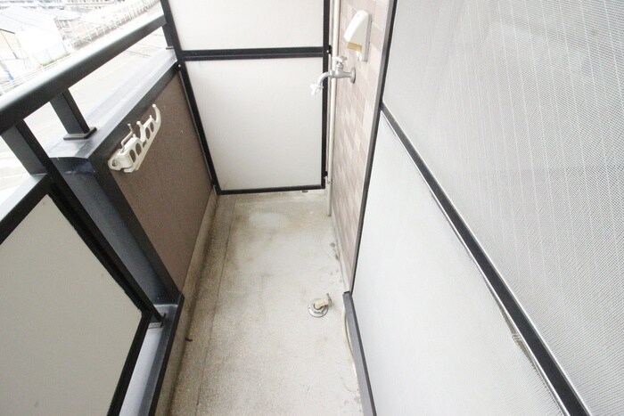 物件内観写真14　(洗濯機置場)