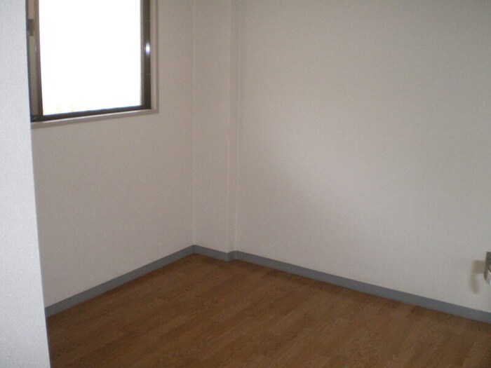 物件内観写真1　(居室)