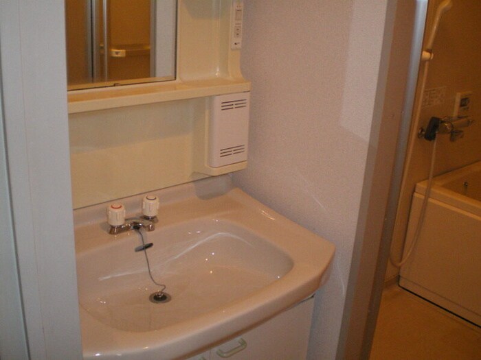 物件内観写真4　(洗面)
