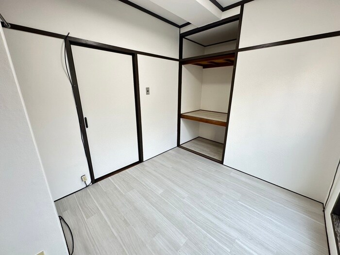 物件内観写真8　(居室)