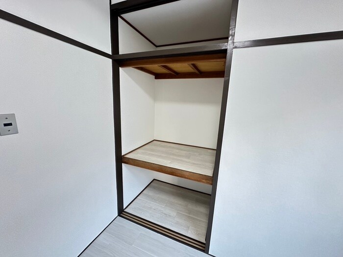 物件内観写真12　(収納)