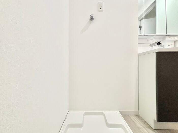 物件内観写真12　(洗濯機置場)