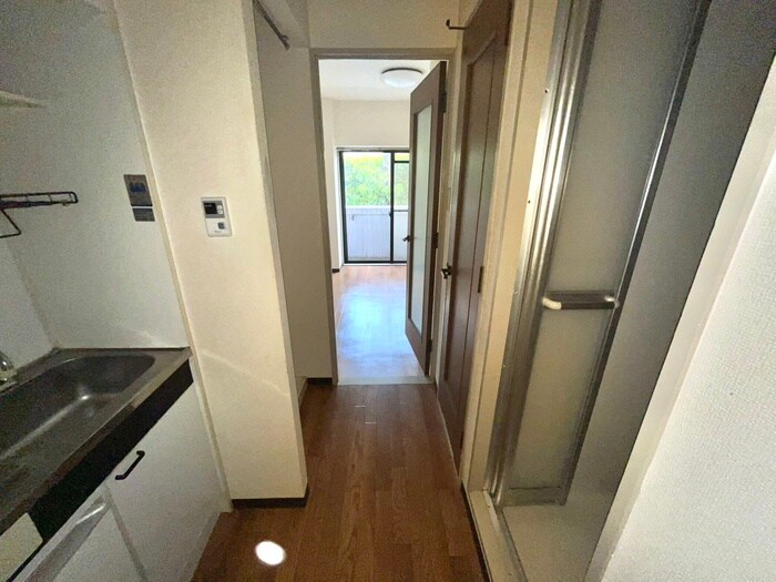 物件内観写真21　(廊下)