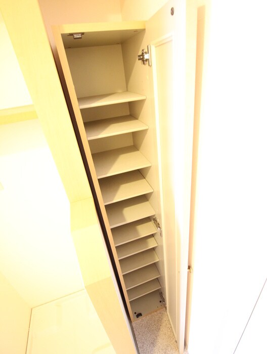 物件内観写真18　(靴箱)