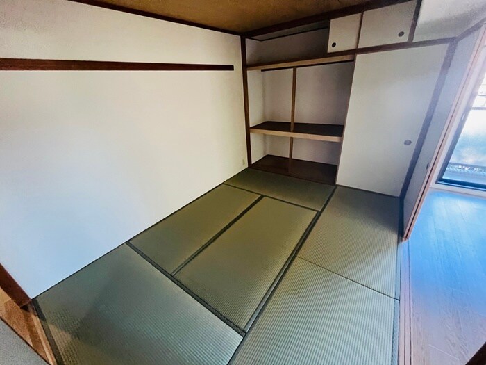 物件内観写真8　(居室)