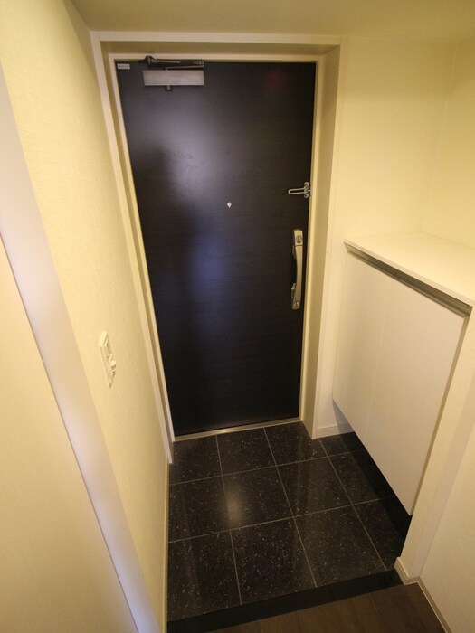 物件内観写真7　(玄関)