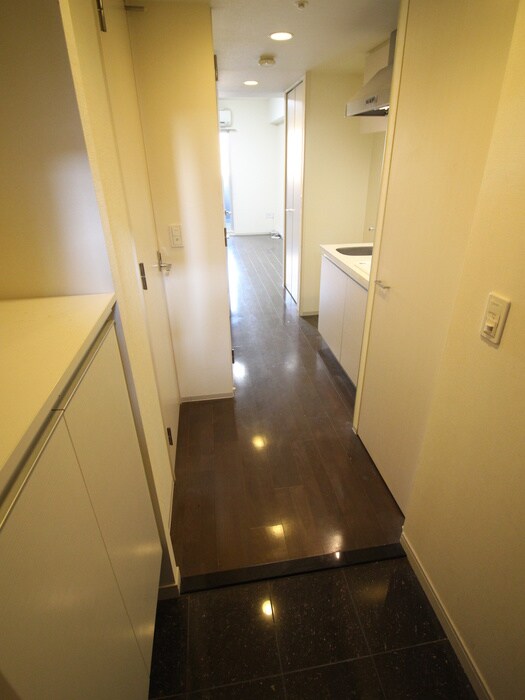 物件内観写真17　(廊下)
