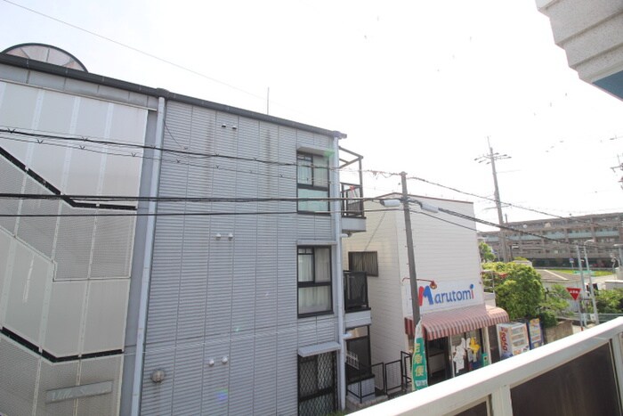 物件内観写真22　(室内からの展望)