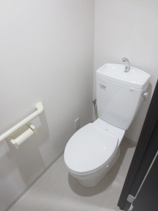 物件内観写真9　(トイレ)