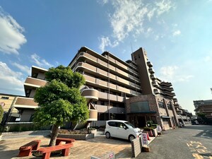 ｼｬﾙﾏﾝﾌｼﾞ泉大津ﾛｲﾔﾙｶﾞｰﾃﾞﾝ(104)外観写真