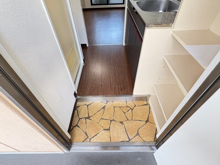 物件内観写真15　(玄関)