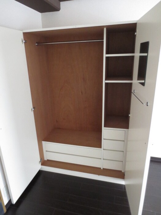 物件内観写真12　(収納)