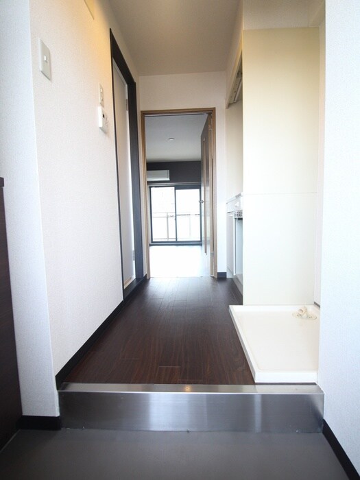 物件内観写真14　(玄関)