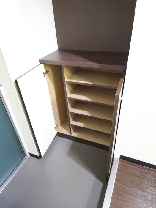 物件内観写真15　(靴箱)