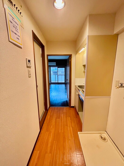 物件内観写真19　(廊下)