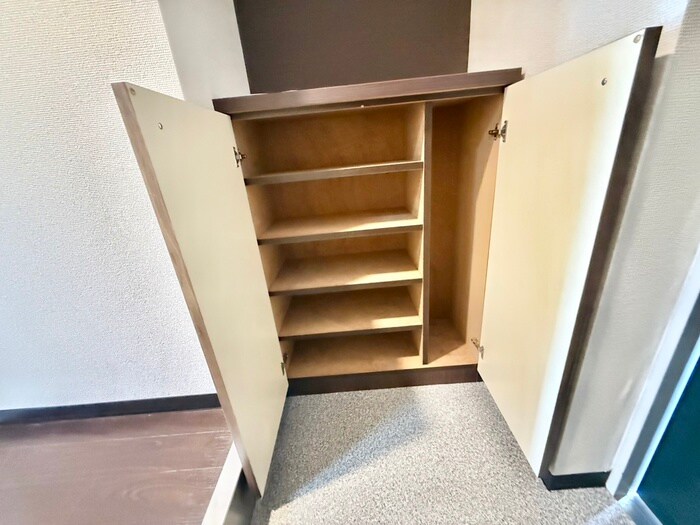 物件内観写真19　(靴箱)