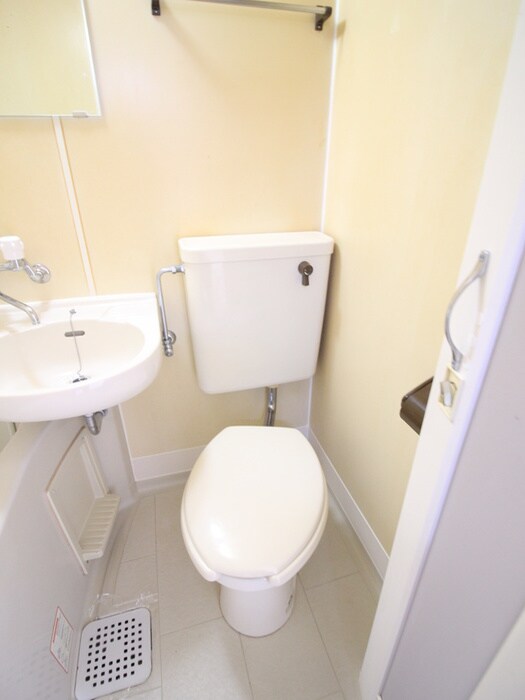 物件内観写真12　(トイレ)