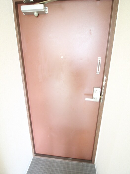 物件内観写真18　(玄関)