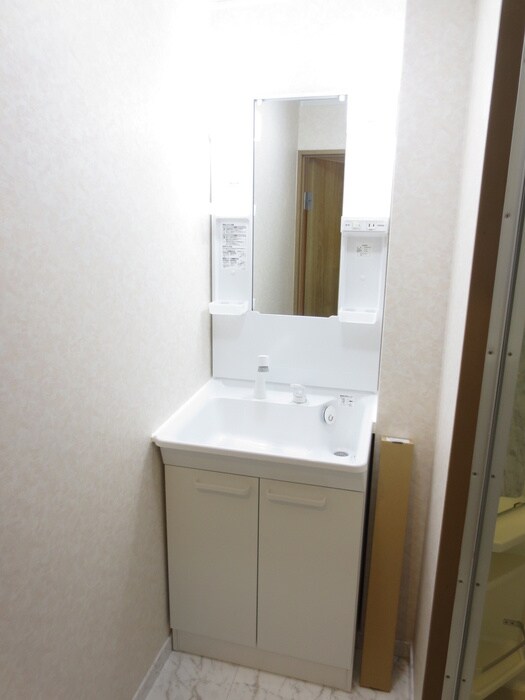 物件内観写真8　(洗面)