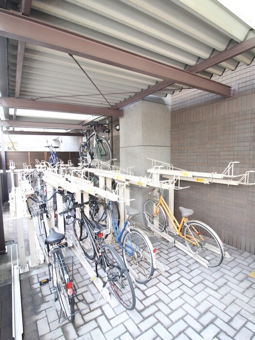 物件外観写真6　(駐輪場)