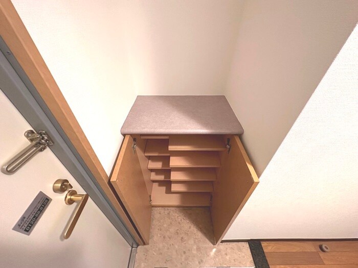 物件内観写真18　(靴箱)