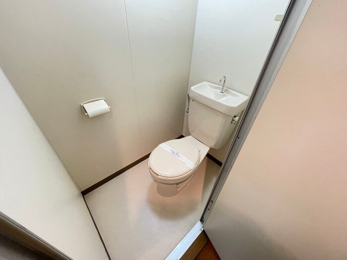 物件内観写真11　(トイレ)