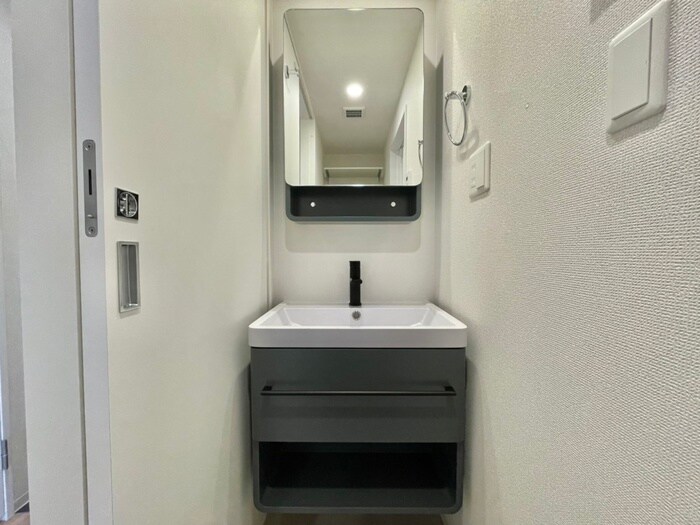 物件内観写真11　(洗面)