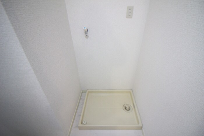 物件内観写真14　(洗濯機置場)