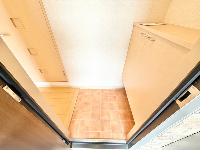 物件内観写真17　(玄関)