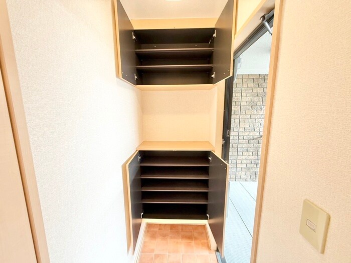 物件内観写真18　(靴箱)