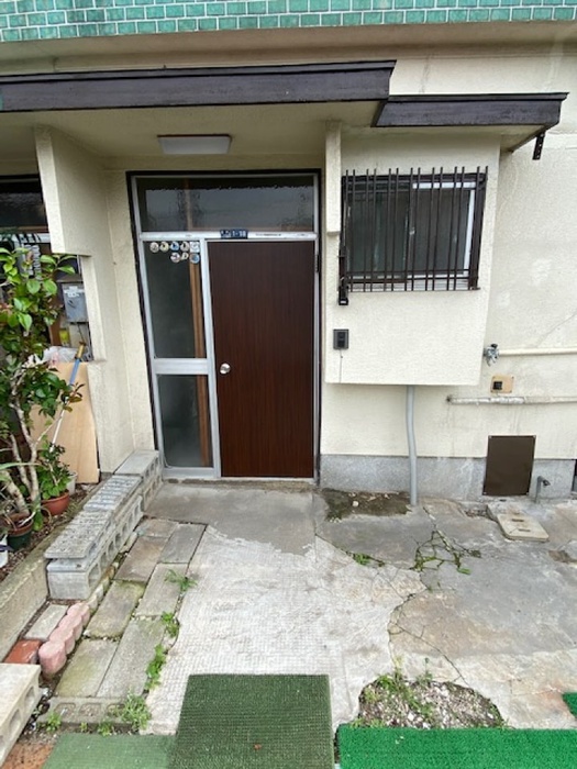 谷川２丁目貸家