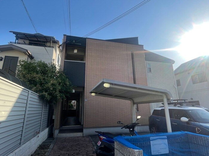 カ－サ　デ　カロ－レの物件外観写真