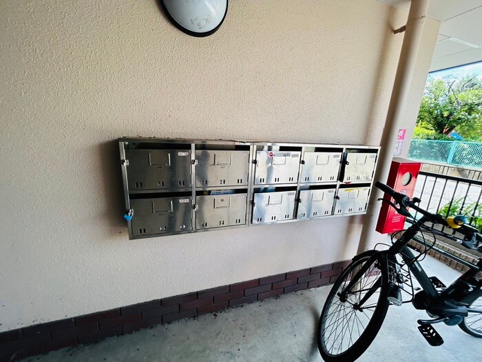 物件外観写真6　(建物設備)