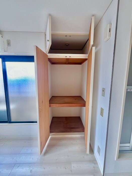 物件内観写真16　(収納)