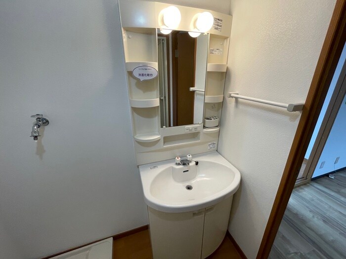 物件内観写真15　(洗面)