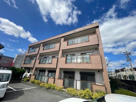 プラムフォレスト外観写真