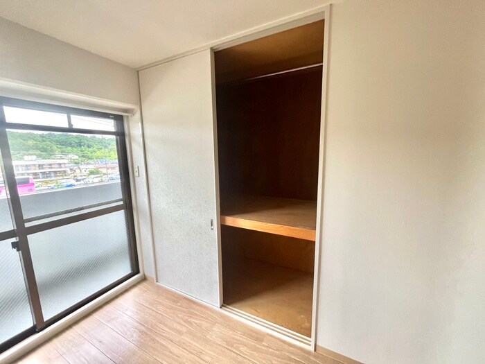 物件内観写真12　(収納)