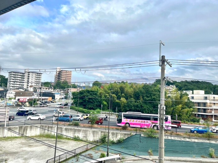 物件内観写真18　(室内からの展望)