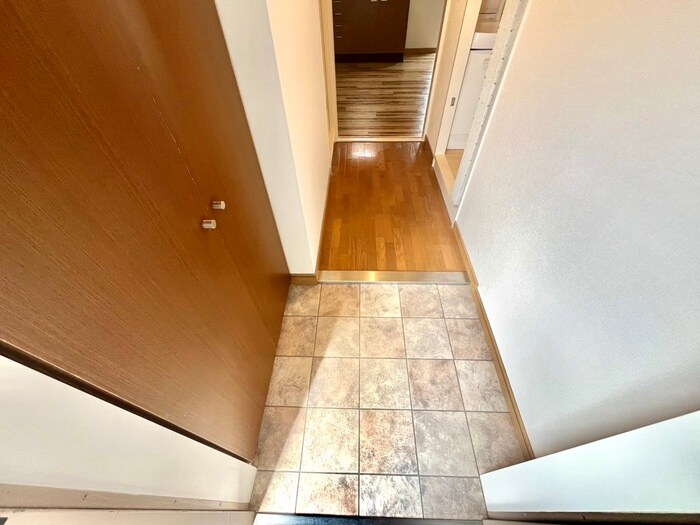 物件内観写真22　(玄関)