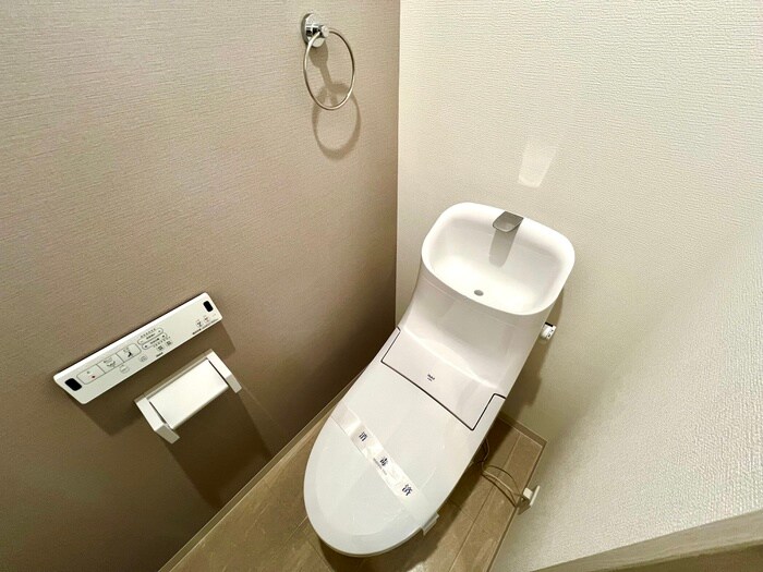 物件内観写真15　(トイレ)