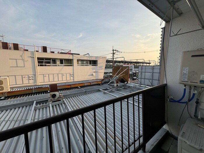 物件内観写真18　(室内からの展望)