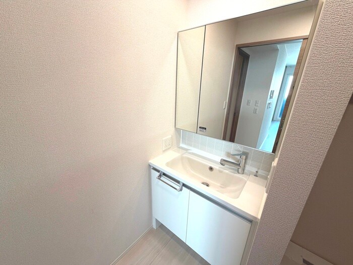 物件内観写真8　(洗面)