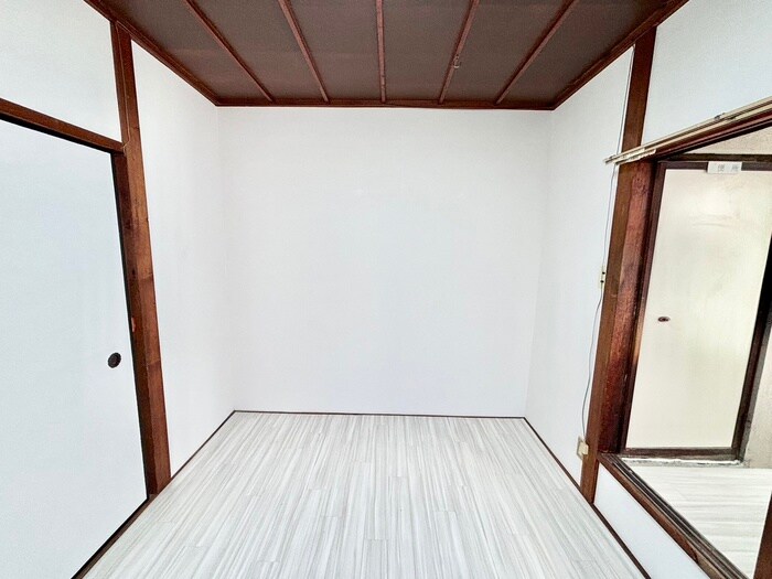 物件内観写真10　(居室)