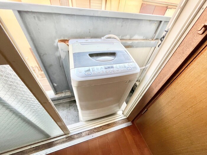 物件内観写真15　(洗濯機置場)