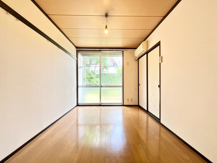 物件内観写真10　(居室)