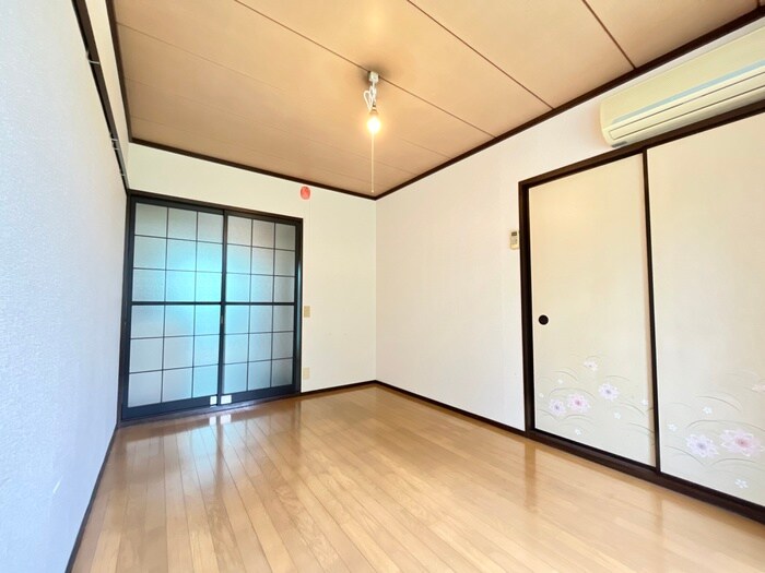 物件内観写真10　(居室)