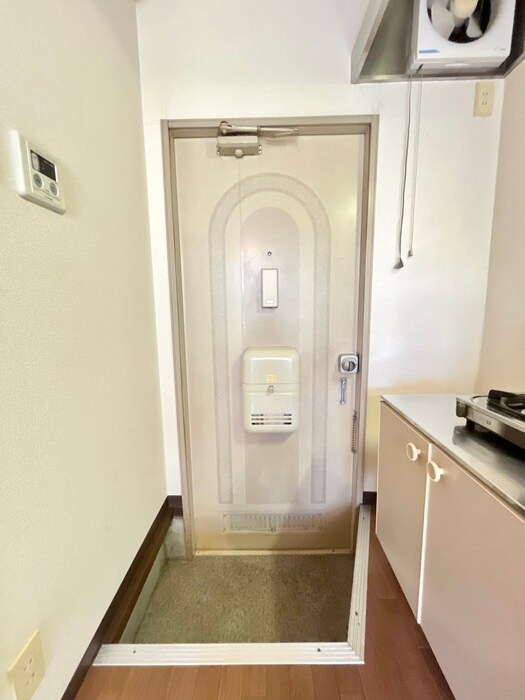 物件内観写真17　(玄関)