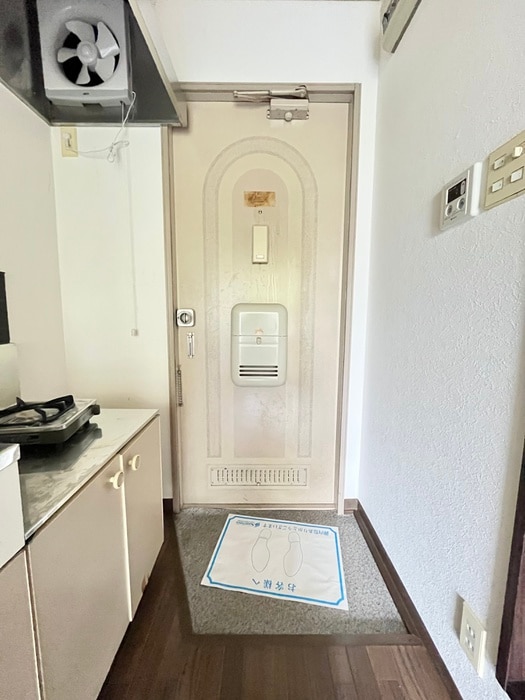 物件内観写真17　(玄関)