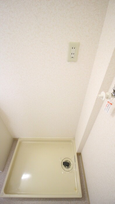 物件内観写真15　(洗濯機置場)