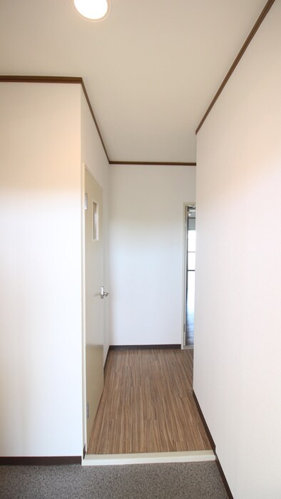 物件内観写真16　(廊下)